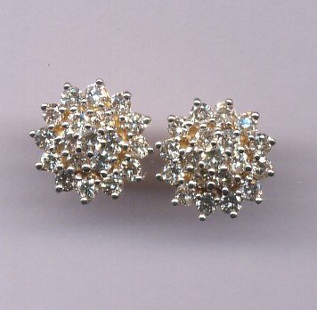 Beautiful 18 Kt Gold Natural Diamond Earing
